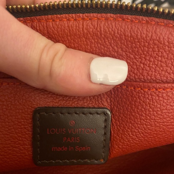 Authentic LV Crossbody ❌SOLD❌ - Picture 5 of 10